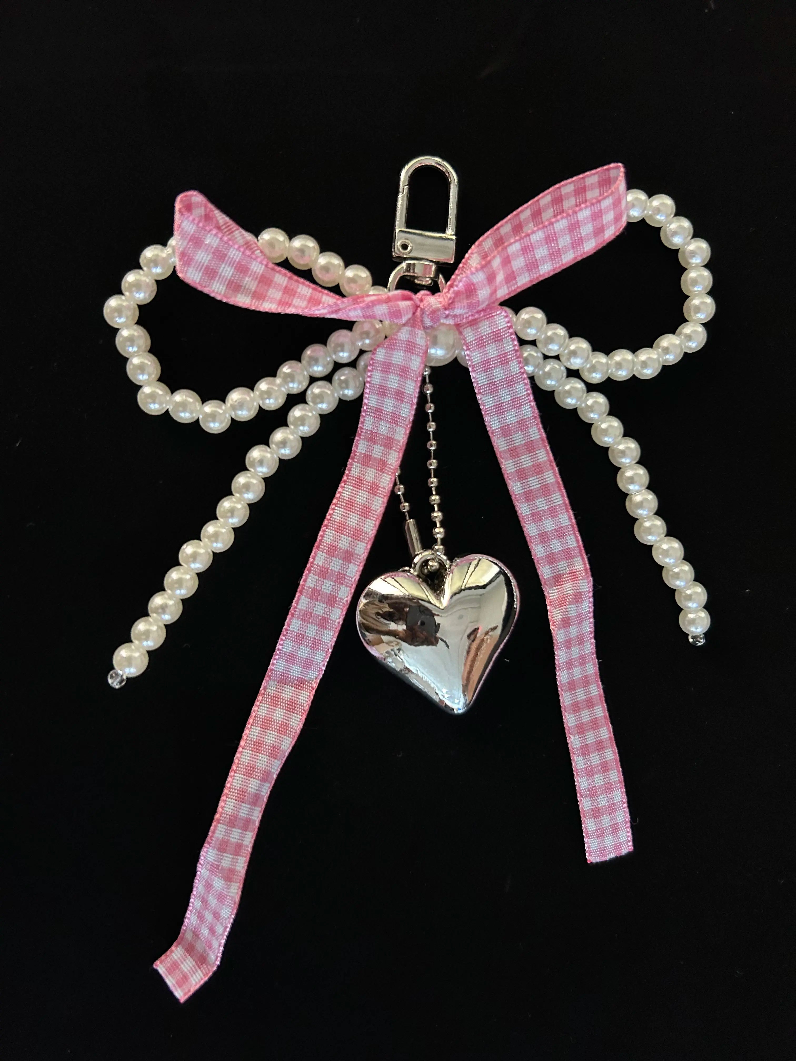 In Voguish Pink ribbon Heart Blush Charm